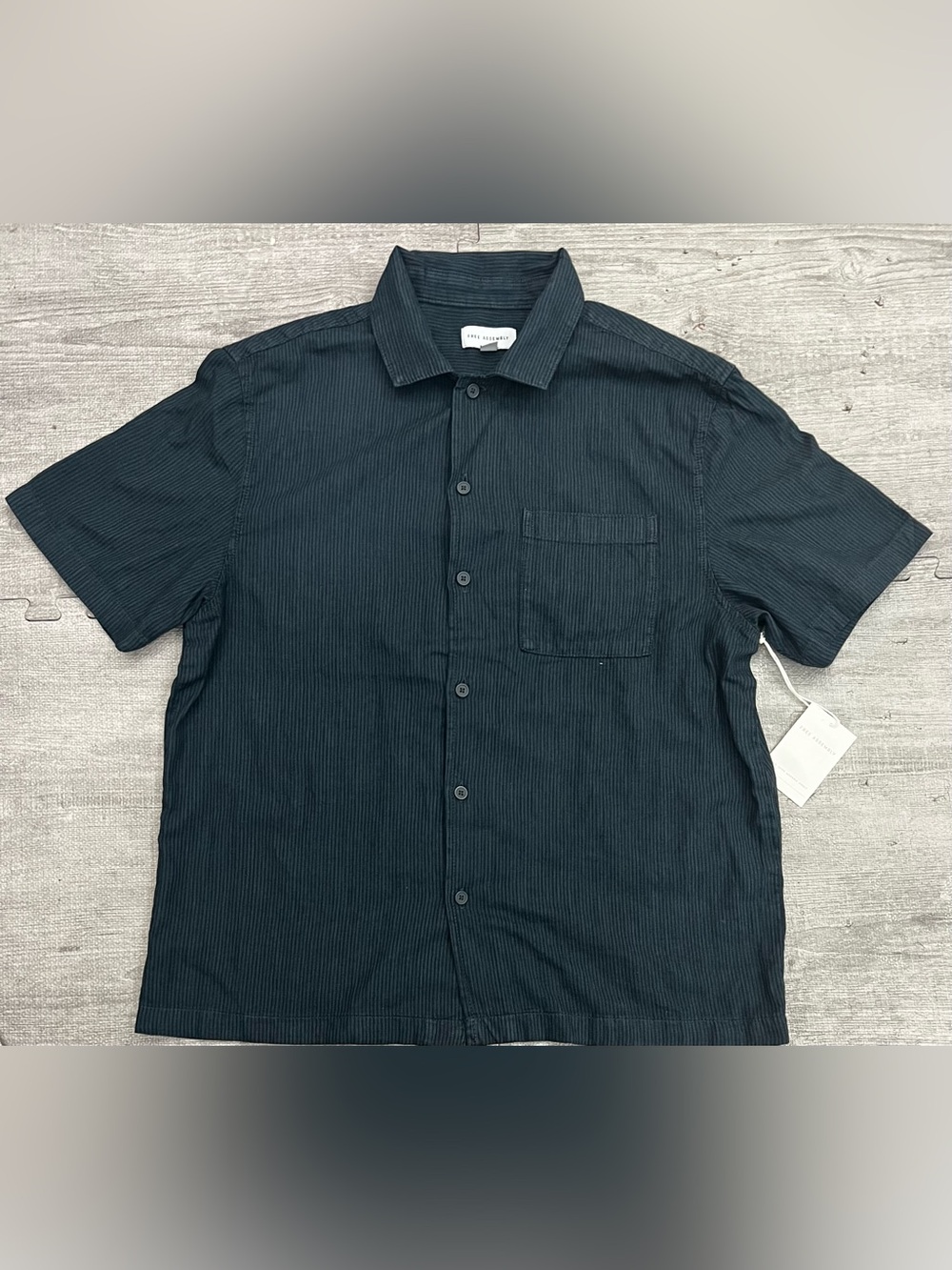 Free Assembly Men's L  Striped Woven Short Sleeve Button-Up Shirt Pockets